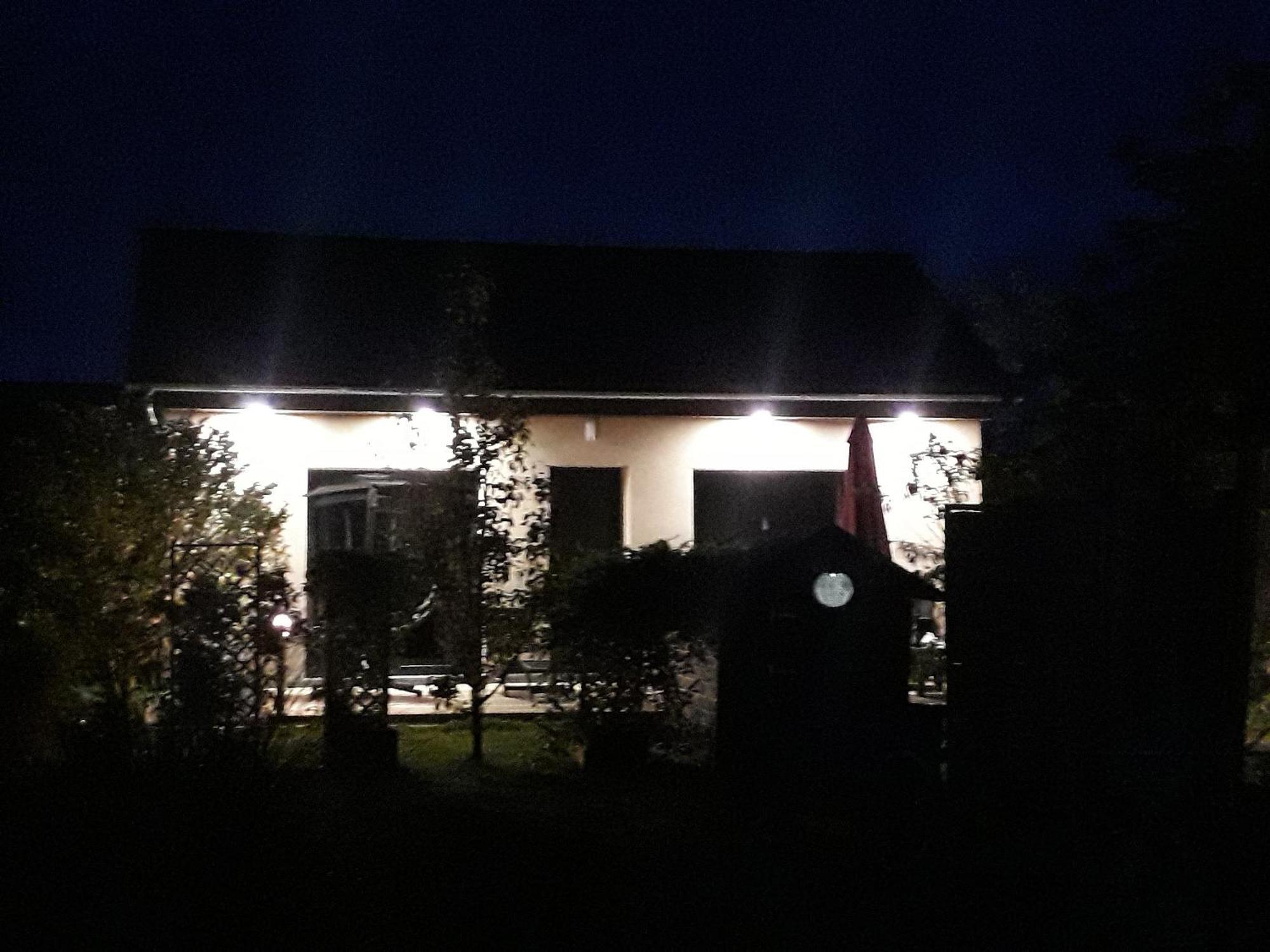 Gite Avec Option Bien-Etre Sur La Veloscenie Montigny-le-Chartif Exteriör bild